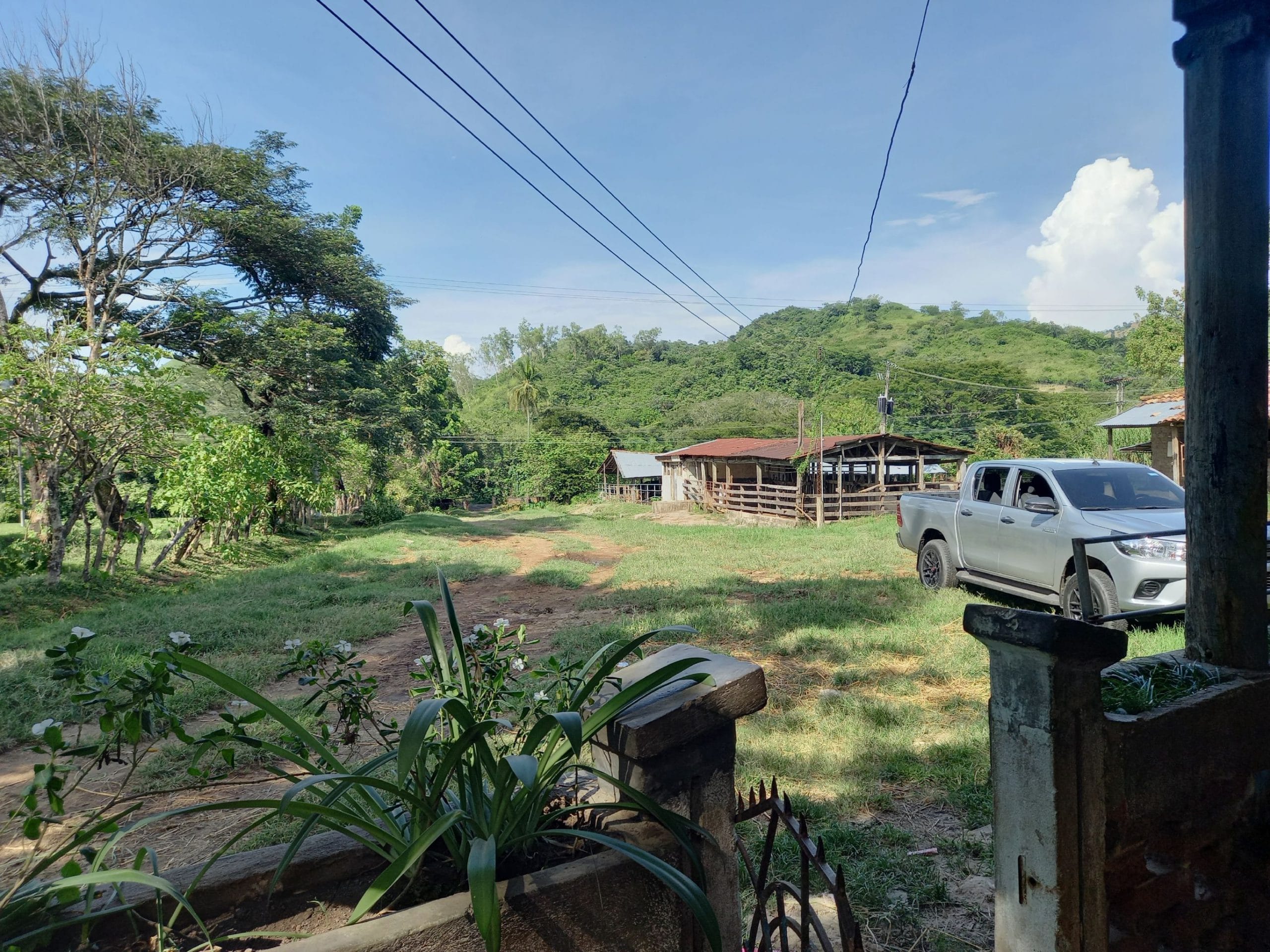 Hacienda ubicada sobre carretera a Tacachico